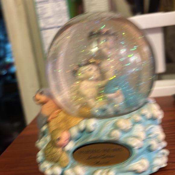 Searching for home limited edition snow globe musical - Picture 3 of 6